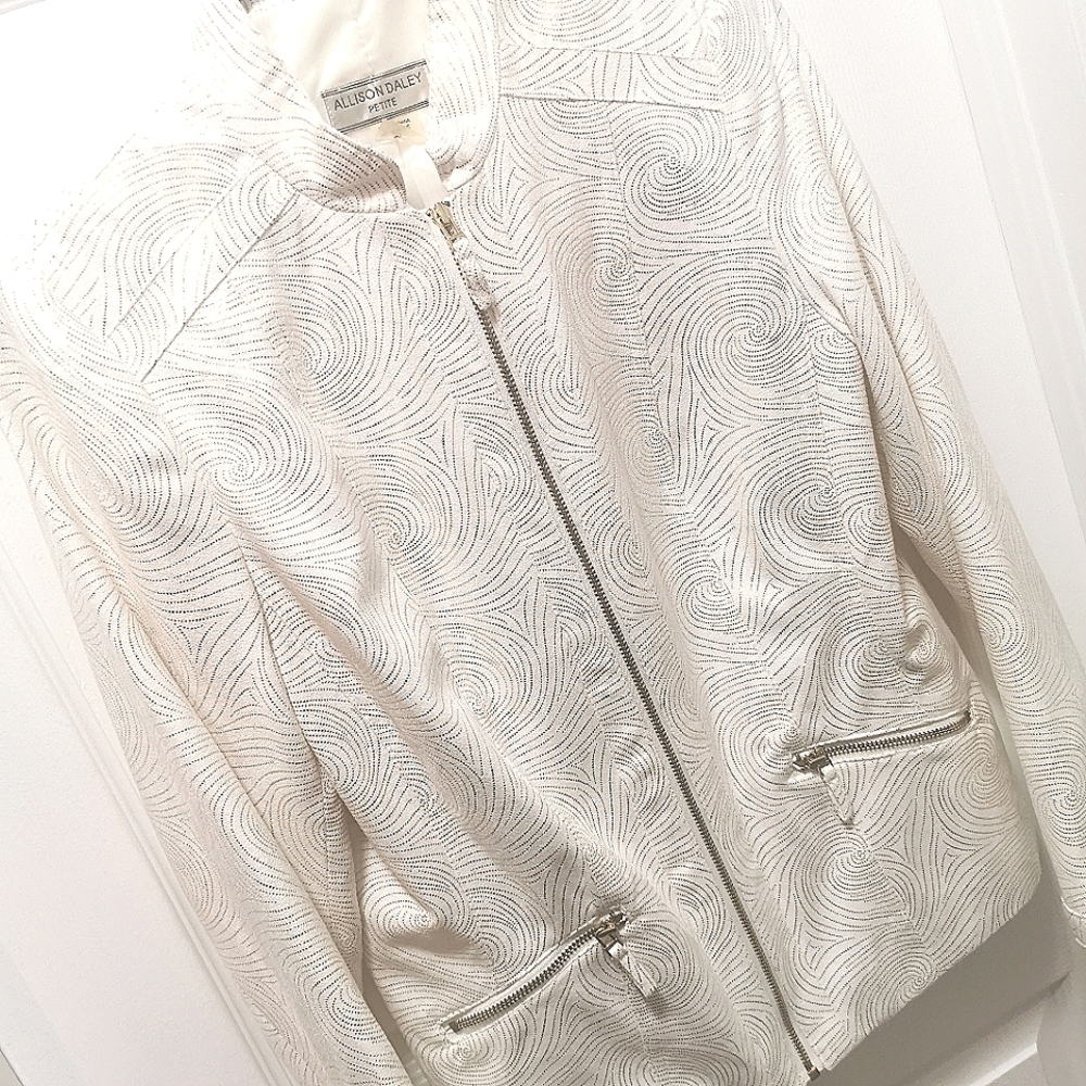 Jacket - Picture 2 of 5